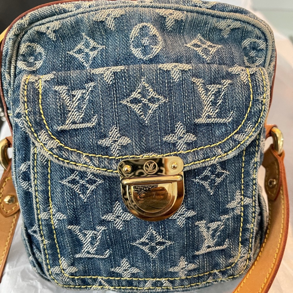 Auth RARE Louis Vuitton Denim Crossbody Camera Bag